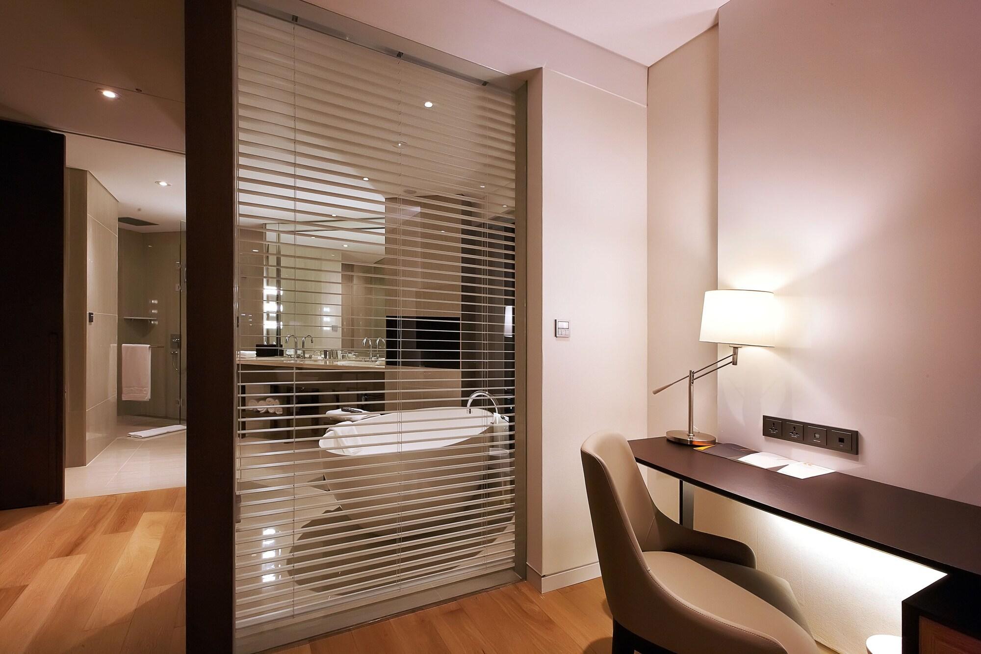 Hotel Entra Gangnam Seoul Bagian luar foto